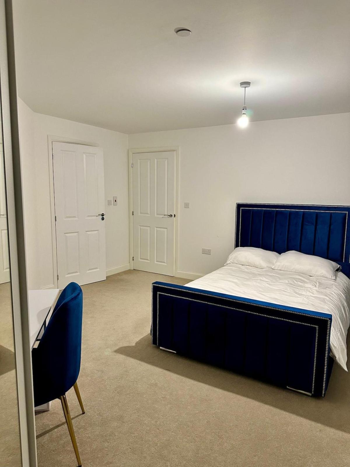 Stylish 2-bedroom In *