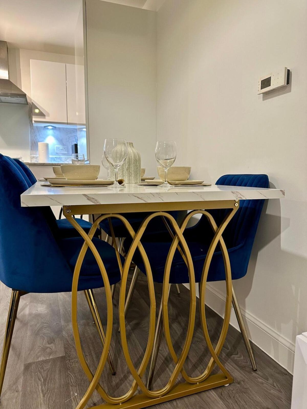Stylish 2-bedroom In * Birmingham