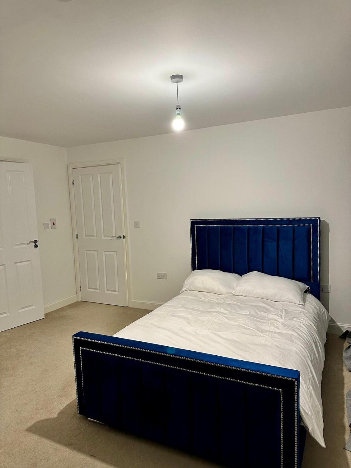 Apartment Stylish 2-bedroom In